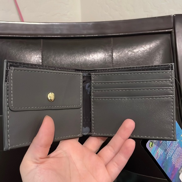 SOLD - Loungefly Chibi Villains Portraits AOP Crossbody w/ Matching Wallet - Picture 9 of 10